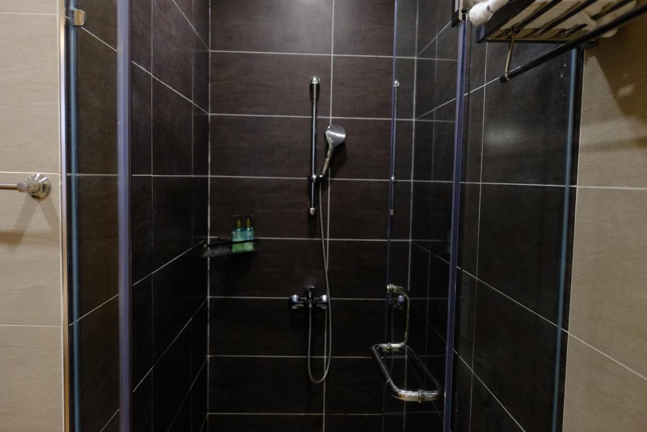 Jb Central Apartment Хошимин Екстериор снимка